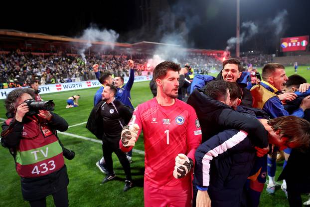 Zenica: Slavlje igrača Bosne i Hercegovine nakon što su svladali Italiju jedanaestercima