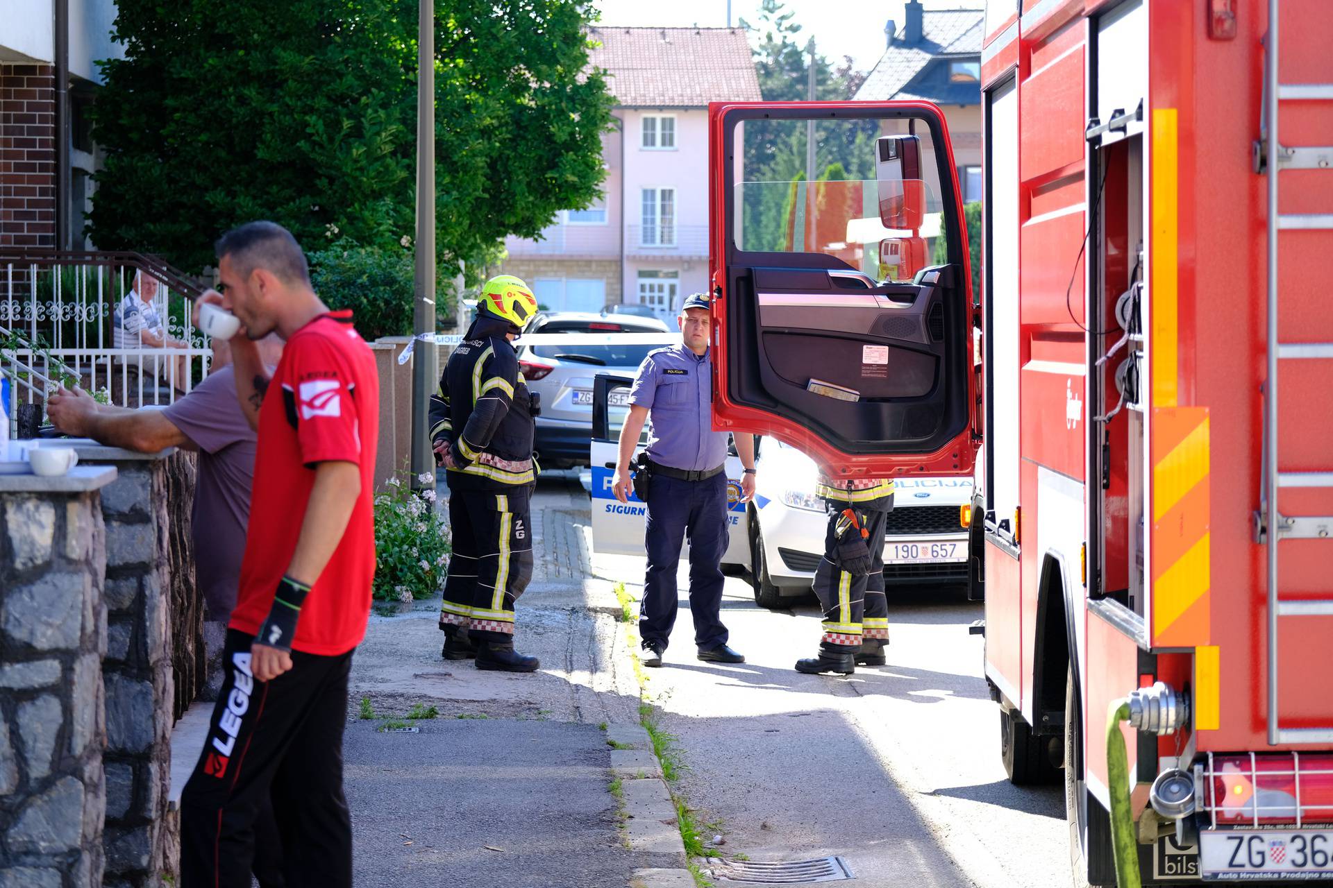Zagreb: U požaru obiteljske kuće u Dubravi jedna je osoba poginula