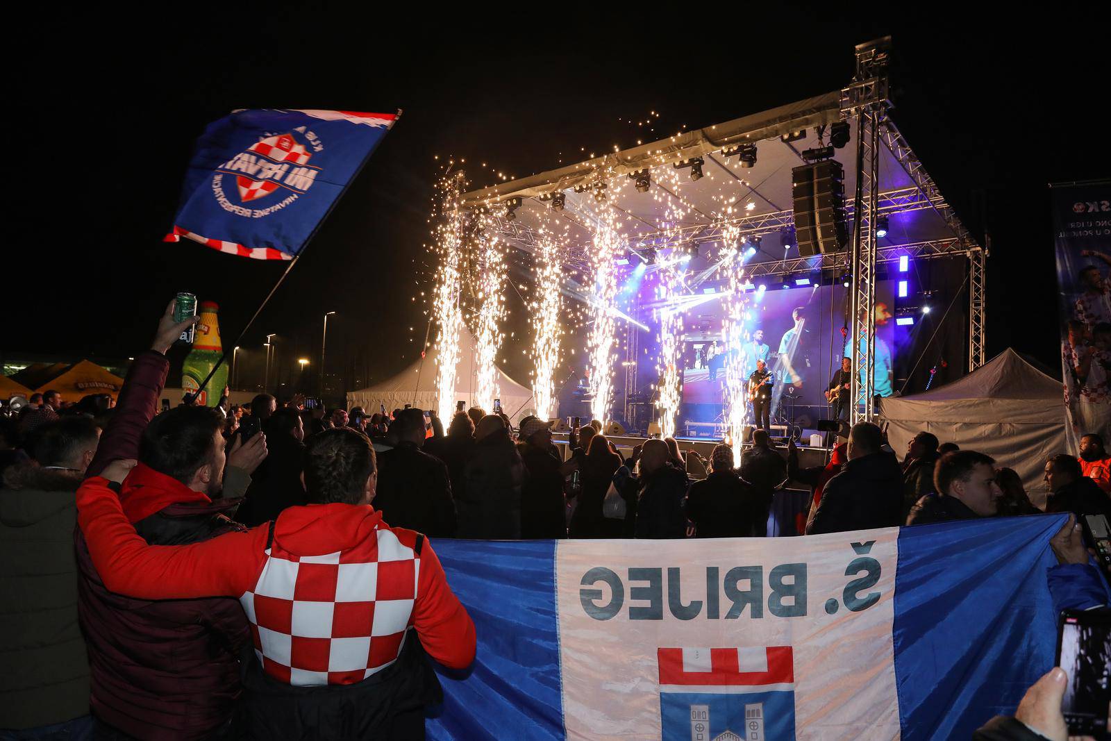 Zagreb: Fan zona kod stadiona u Maksimiru uz zabavni sadržaj uoči utakmice Hrvatska - Armenija