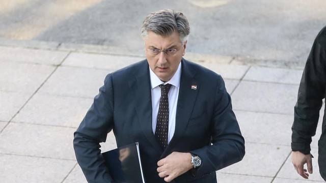 Zagreb: Dolazak ministara na sjednicu Vlade