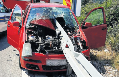 Sreća u nesreći: Škoda uništena, dvije žene tek lakše ozlijeđene