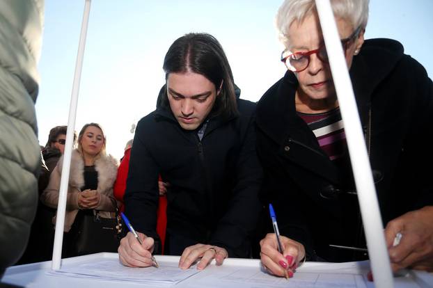 Zagreb: Predsjednički kandidat Mislav Kolakušić dobio podršku Živog zida