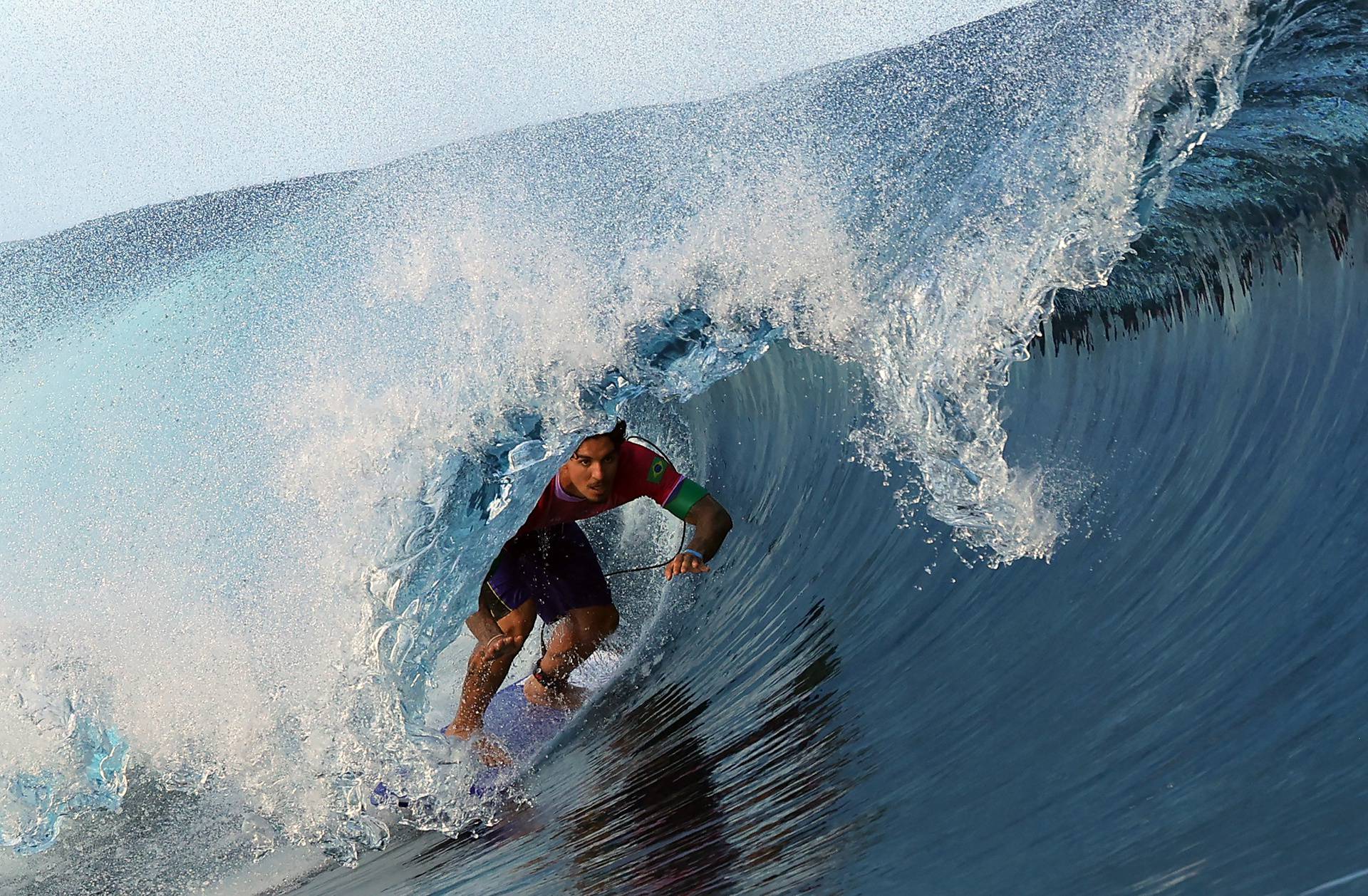 Surfing - Men's Round 1 - Heat 4