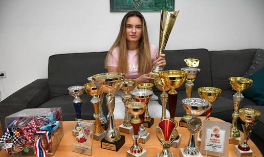 Super Jelena iz Molvi: Ona je prvakinja u šahu, prvi strijelac nogometne i košarkaške ekipe