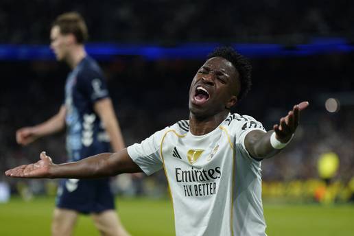 VIDEO Raspad Reala protiv Celte u Madridu! 'Kraljevi' su zaradili dva isključenja i doživjeli potop