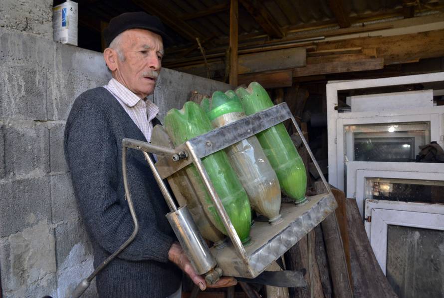 Pčele u veš-mašini: Slavonski pčelar radi jedinstvene košnice