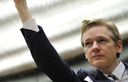 Juliana Assangea premjestili su u samicu 'zbog sigurnosti'