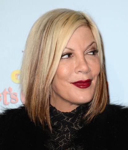 FOTO Tori Spelling prvi put išla 'pod nož' sa 16 godina: Kroz karijeru često šokirala izgledom