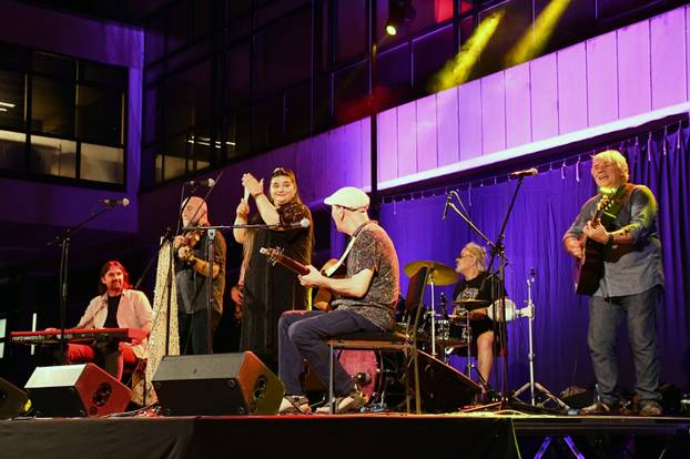 FOTO Mostar Sevdah Reunion zatvorili Brodsko glazbeno ljeto uz intimnu atmosferu