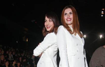 Tatjana i Anita isto razmišljaju: Obje došle u bijelim odijelima