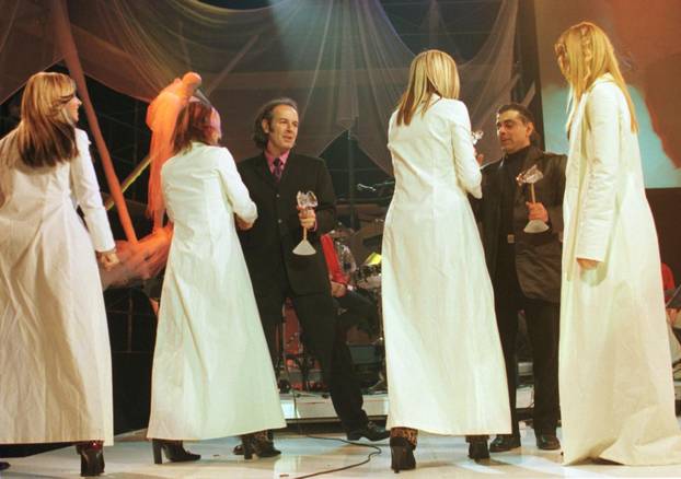 Zagreb: Dodjela nagrade Zlatna ptica najnakladnijim izvo?a?ima Croatia Recordsa, 30.11.2000.