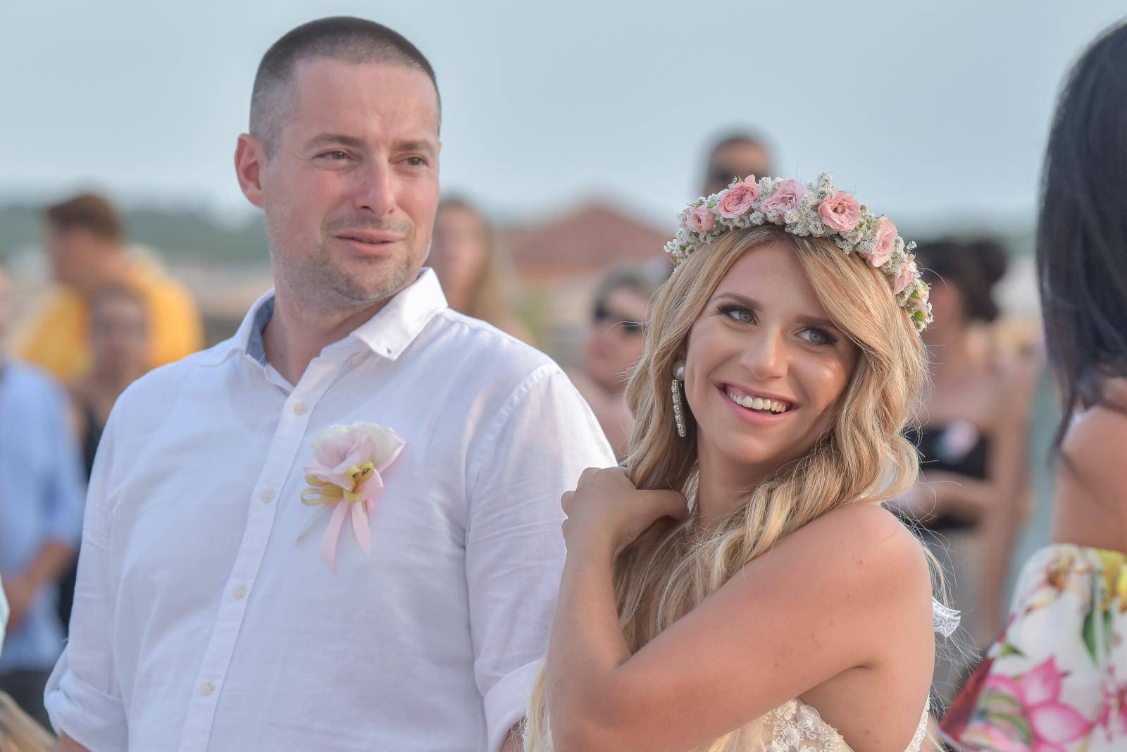 Valentina i Vatroslav iz 'Ljubav je na selu' vjenčali se na plaži