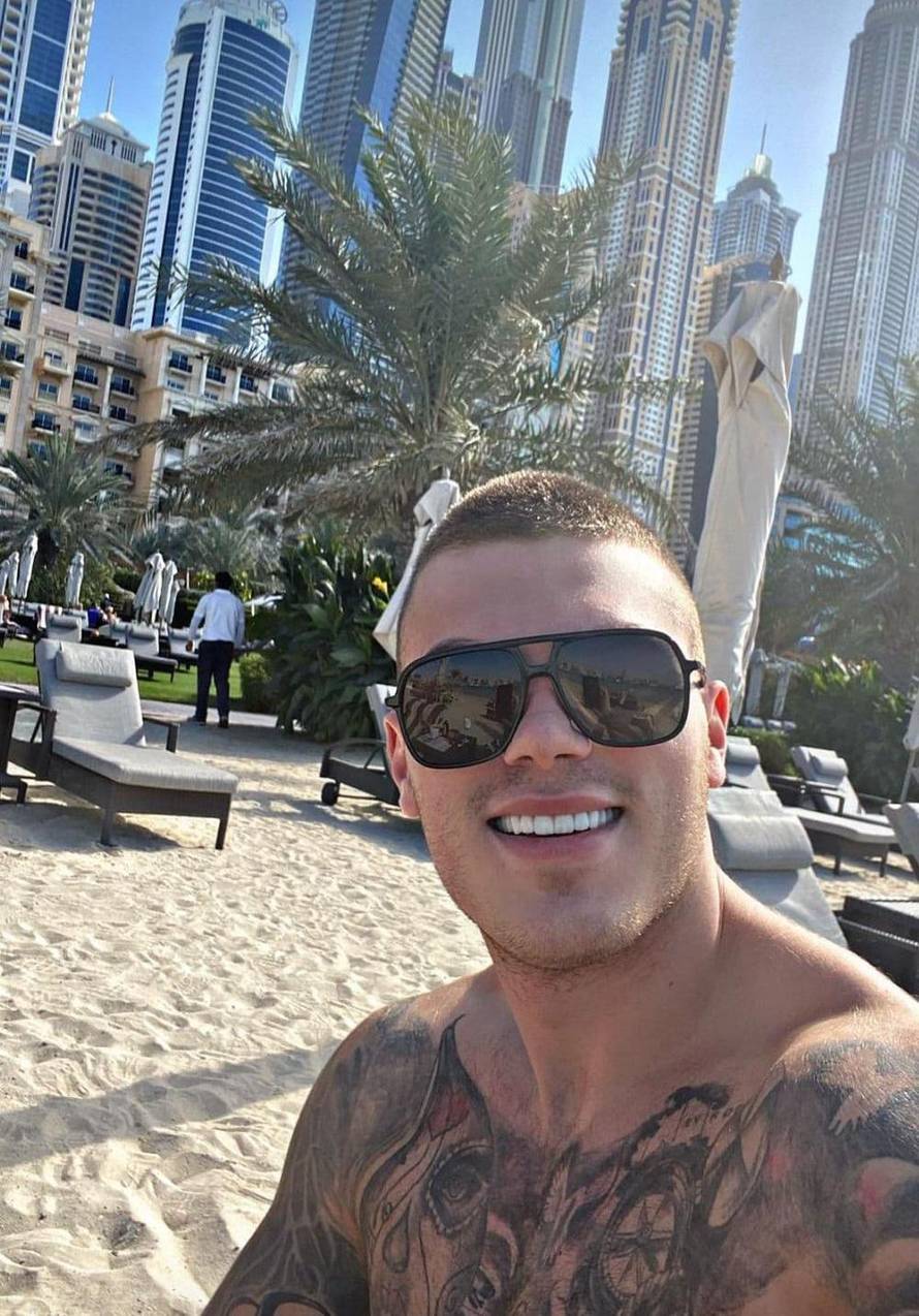 Dara  i mlađahni Toni skoknuli do Dubaija: Uživaju u luksuzu...