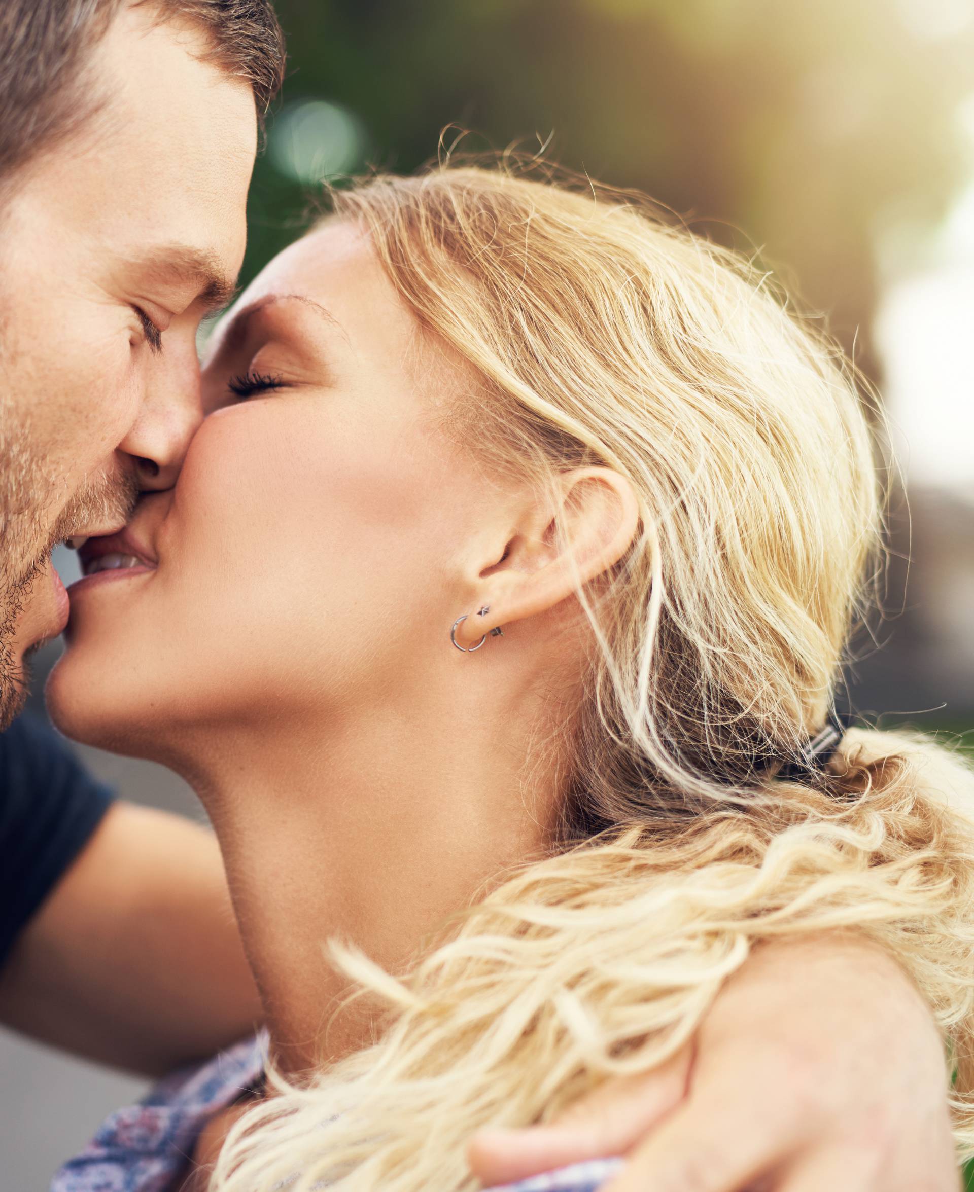 5 bolesti koje možete dobiti od ljubljenja - u samo 10 sekundi