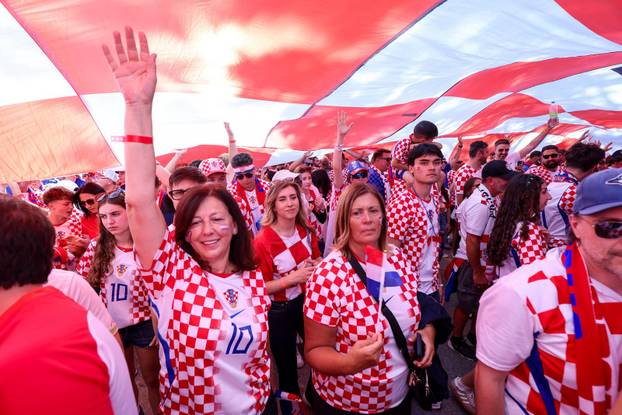 SP 2026 Toronto: Veliki hrvatski korteo prema Toronto stadionu sa 100-metarskom zastavom
