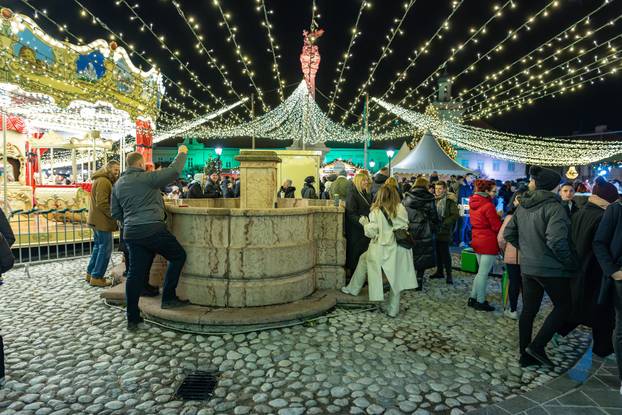 Svečano otvorenje osječkog Adventa