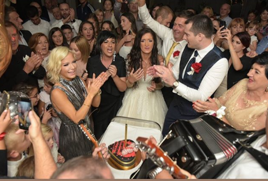 Šuput proslavila 40. rođendan: Na poklon dobila posebnu tortu