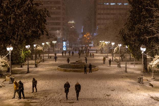 Heavy snowfall in Athens