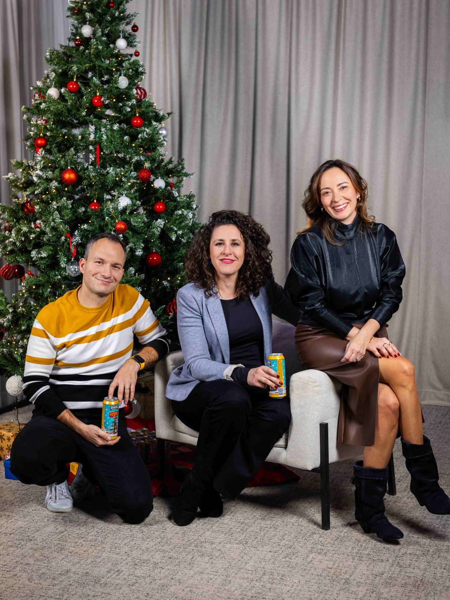 Novo izdanje Ožujskog Božićnog ilustrirao umjetnik Manuel Šumberac