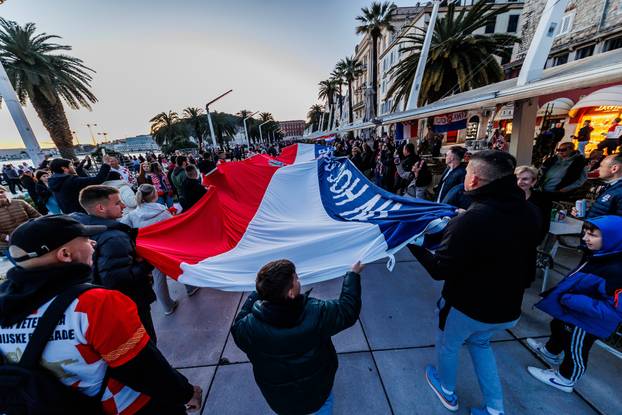 Split: Atmosefra na splitskoj rivi uoči početka utakmice UEFA Lige nacija Hrvatska - Francuska