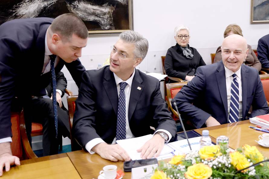 Zagreb: Plenkovic odborima predstavio Alena Ružića, kandidata za novog ministra rada, mirovinskog sustava, obitelji i socijalne politike