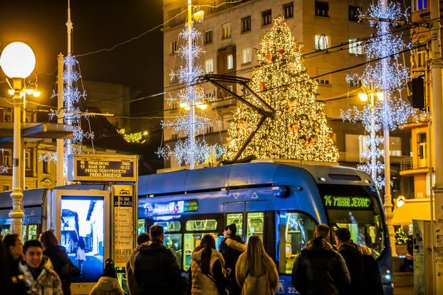 Zagreb: Ugođaj na Zagrebačkom Adventu