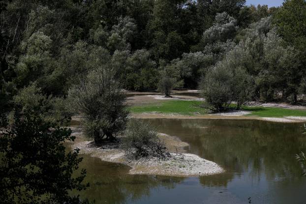 Zagreb: Malo jezero na Bundeku gotovo je potpuno presušilo