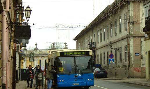 Dječak (12) je ukrao autobus pa se malo provozao kroz grad