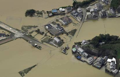 Tajfun Malakas pogodio južni Japan, okreće prema Tokiju