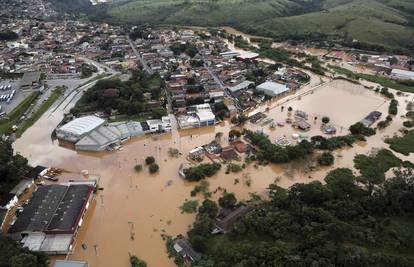 U Sao Paulu u poplavama i odronima zemlje 15 poginulih