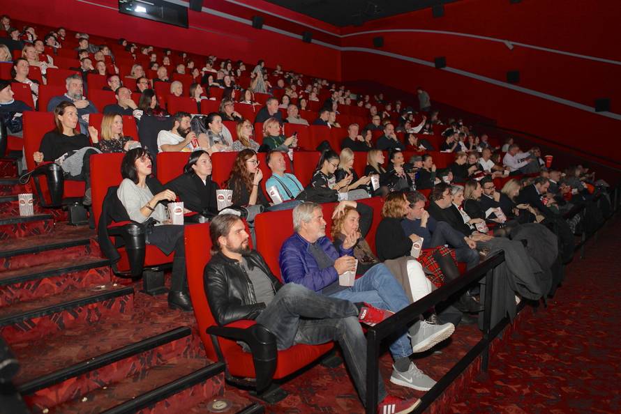 Poznati pohrlili pogledati novu komediju Woodyja Allena!