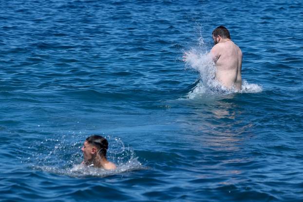 Zadar: Zadarski maturanti obilježavaju posljednji dan srednjoškolskog obrazovanja