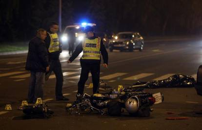 Zagreb: U sudaru auta i motora na mjestu poginuo motociklist