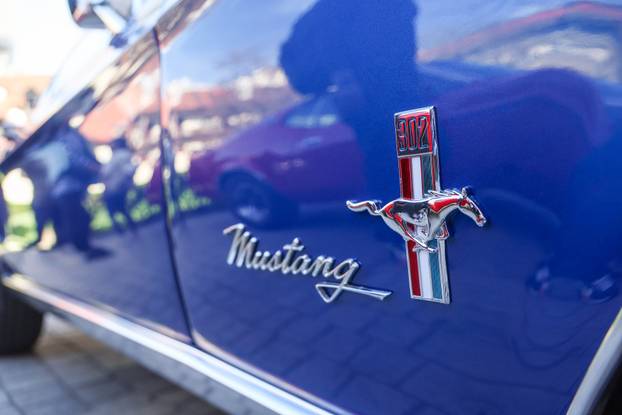 Zagreb: Na Europskom trgu održana je izložba oldtimera