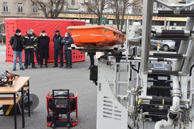 Zagreb: Javna vatrogasna postrojba dobila vatrogasno vozilo za spašavanje s visina