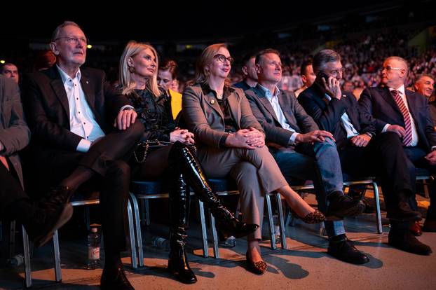 Zagreb: Andrej Plenković uz druga poznata lica na koncertu Tomislava Bralića i klape Intrade