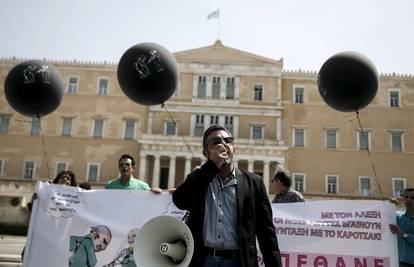 U Grčkoj opći štrajk zbog novih porezne i mirovinske  reforme