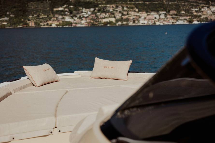 Talijanski “beach club na moru”: Bellini Astor 36 stiže na Jadran