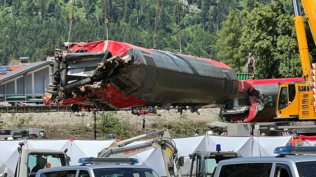 Derailed train near Garmisch-Partenkirchen