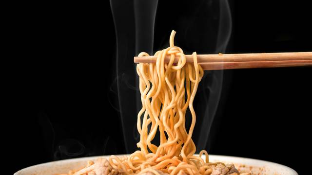 Praktični savjeti kako tjesteninu pravilno soliti, kuhati, servirati