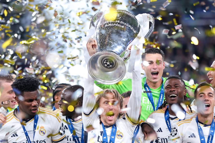 Modrić  najtrofejniji Realov igrač u povijesti, 6. put dignuo pokal Lige prvaka