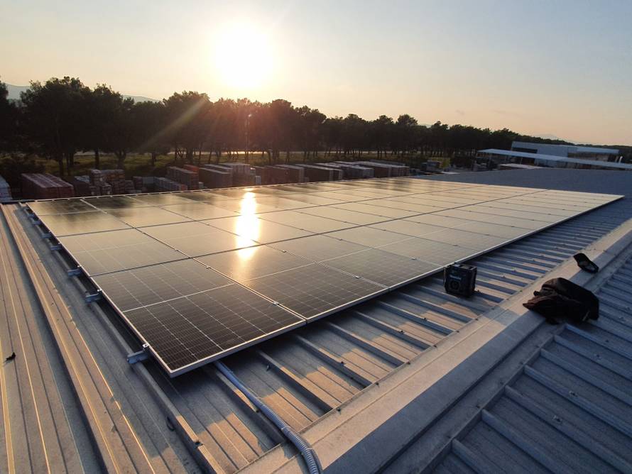 Kako do solarne elektrane bez papirologije, stresa i dodatnih troškova?