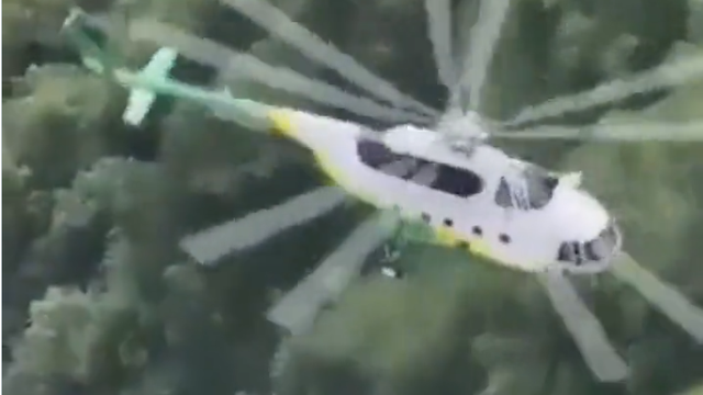 Uznemirujući video: Eksplodirao helikopter sa liječnicima  koji su krenuli spasiti paraglajdere