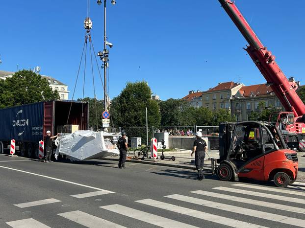 FOTO Nove stube za Importanne centar konačno stigle u Zagreb