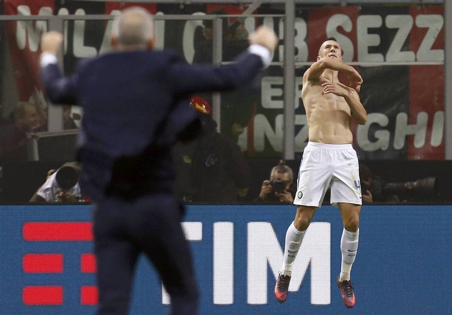 Football Soccer - AC Milan v Inter Milan - Italian Serie A