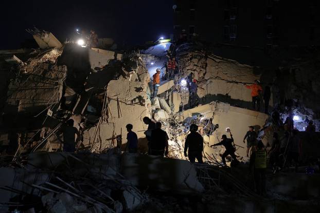 Aftermath of an earthquake in Caracas
