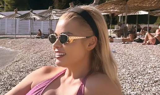 FOTO Za Andreu &Scaron;u&scaron;njaru ljeto jo&scaron; traje! Evo kako joj stoji badi&cacute;