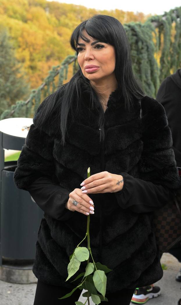 Zagreb: Sprovod Nedjeljka Badovinca Jumba, producenta kultne emisije Noćna mora