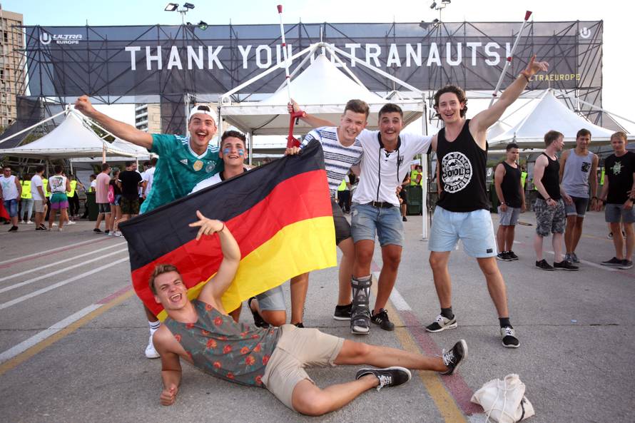 Na Ultru bez grudnjaka i gaća: Splitom je 'zavladalo' ludilo