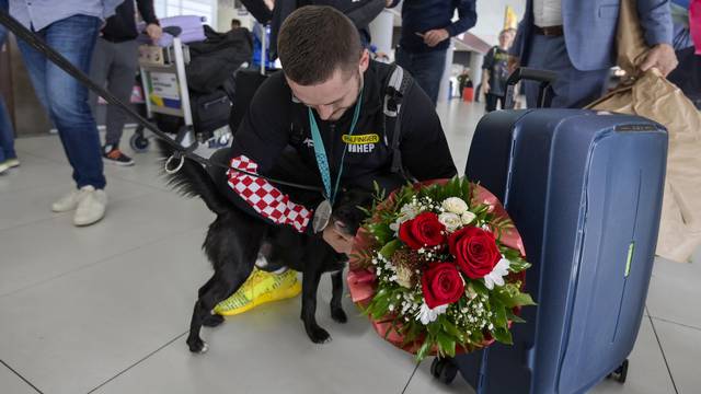 Zagreb: Tin Srbić vratio se sa svjetskog prvenstva u Antwerpenu sa srebrnom medaljom